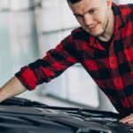 En motor som undersöks i förväg för att undvika motorhaveri